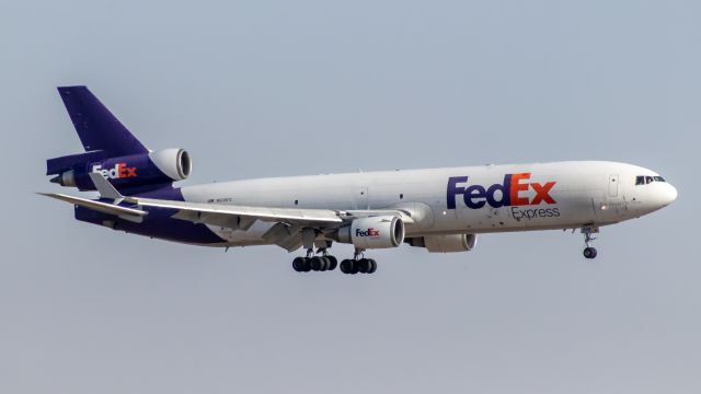 Boeing MD-11 (N608FE) - FedEx MD11 landing at PHX on 5/1/2022. Taken with a Canon 850D and Canon 75-300mm lens.