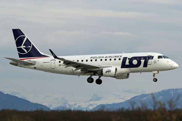 Embraer 170/175 (SP-LDG)