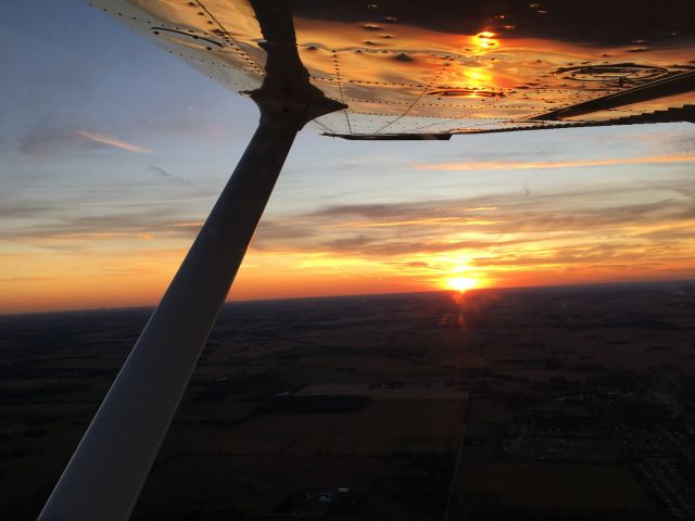 Cessna Skyhawk (N737LL)