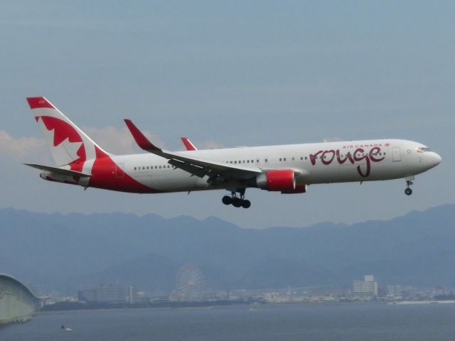 BOEING 767-300 (CFМWU) - 機種の形式が変わっていました。