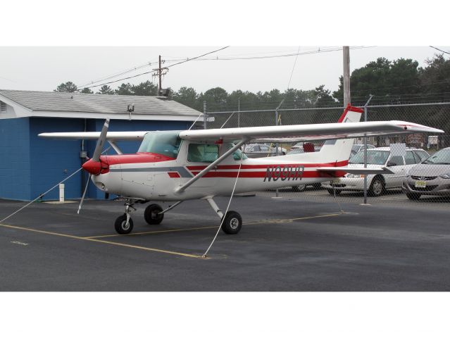 Cessna 152 (N99HR)