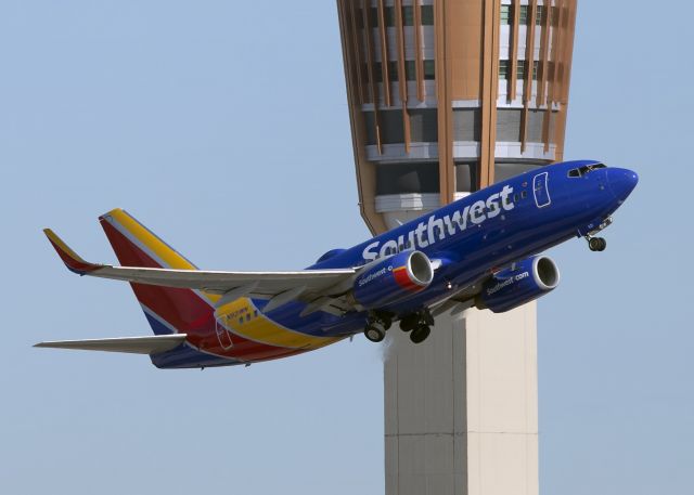 Boeing 737-700 (N921WN)