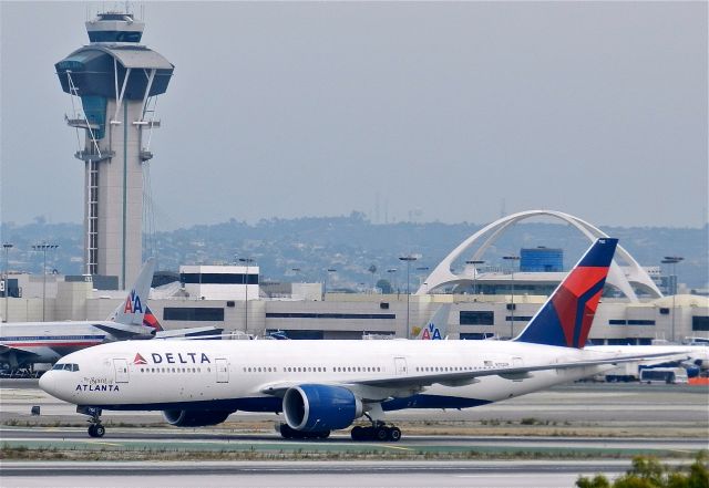 Boeing 777-200 (N702DN) - Spirit of Delta