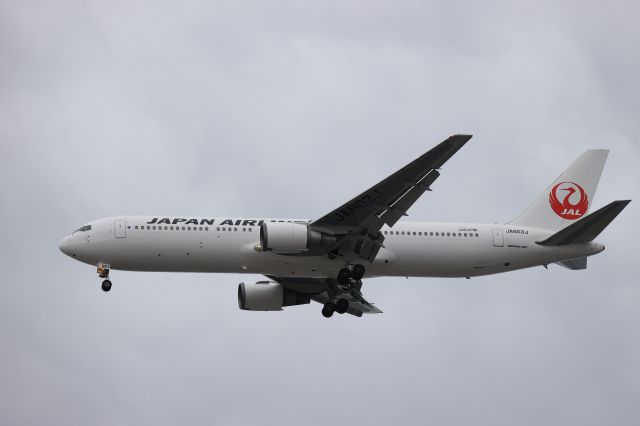 BOEING 767-300 (JA603J) - April 28th 2021:HND-HKD.