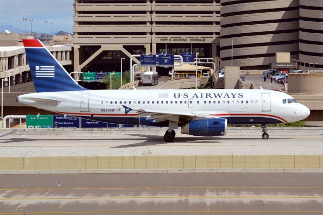 Airbus A319 (N833AW)