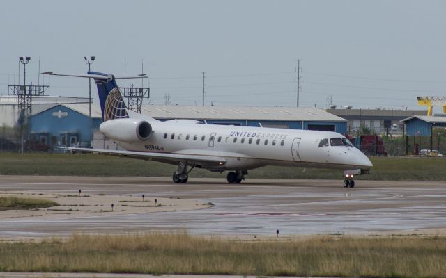 Embraer ERJ-145 (N15948)