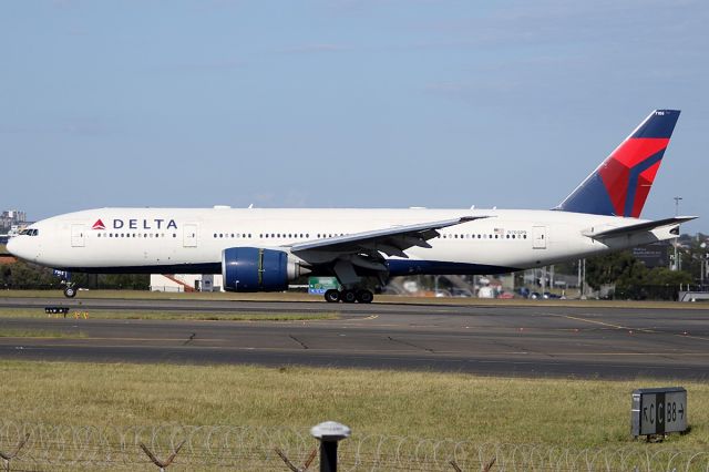 BOEING 777-200LR (N705DN) - on 30 November 2018