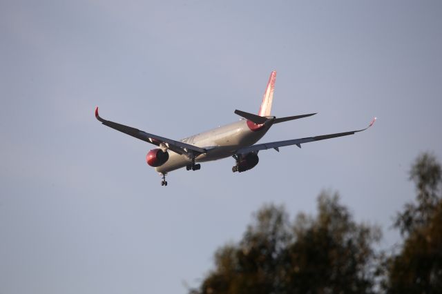 Airbus A350-1000 (G-VDOT)