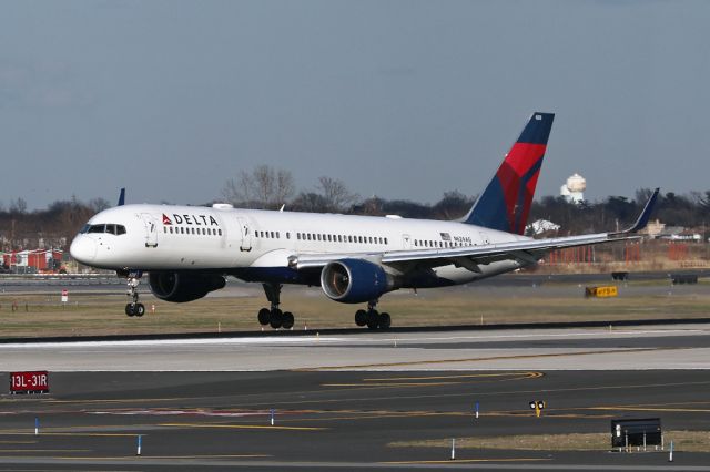 Boeing 757-200 (N624AG) - DAL336 arriving after the short flight from Philadelphia