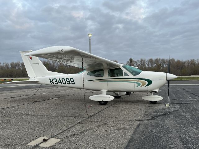 Cessna Cardinal (N34099)