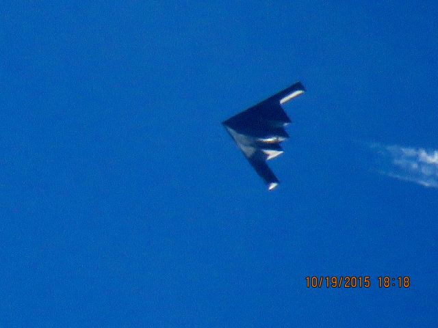 Northrop Spirit (82-1067) - Three B-2s over the Southeastern Corner of Kansas. Two of them was some what close together but to far apart for a picture the 3rd was playing catch up.