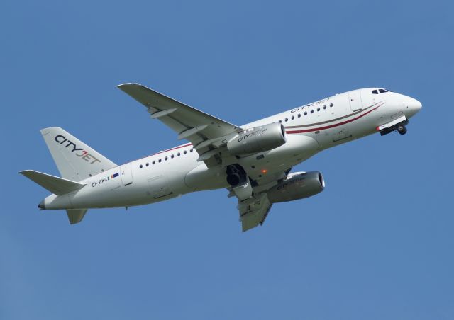 Sukhoi Superjet 100 (EI-FWC)