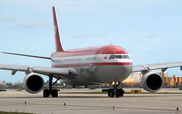 Airbus A330-300 (D-AERK) - Taxiing on P enroute R-8R