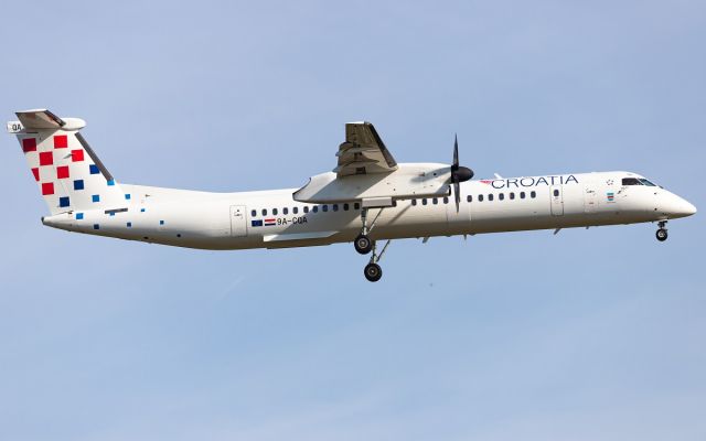 de Havilland Dash 8-400 (9A-CQA)