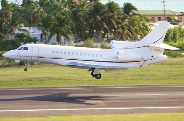 Dassault Falcon 7X (G-CGGN)