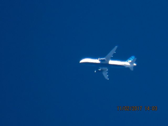 Airbus A320 (N523JB)