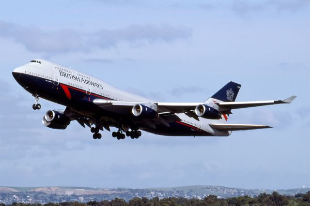 Boeing 747-400 (G-BNLP) - BRITISH AIRWAYS - BOEING 747-436 - REG : G-BNLP (CN 24058/828) - WEST BEACH ADELAIDE SA. AUSTRALIA - YPAD (22/10/1992) 35MM SLIDE SCANNED WITH A EPSON PERFECTION V700 FLATBED SCANNER.