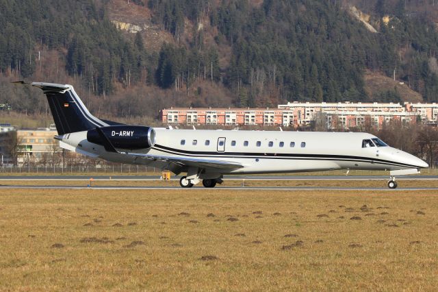 Embraer ERJ-135 (D-ARMY)