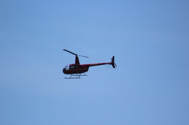 Robinson R-44 (N46SG)