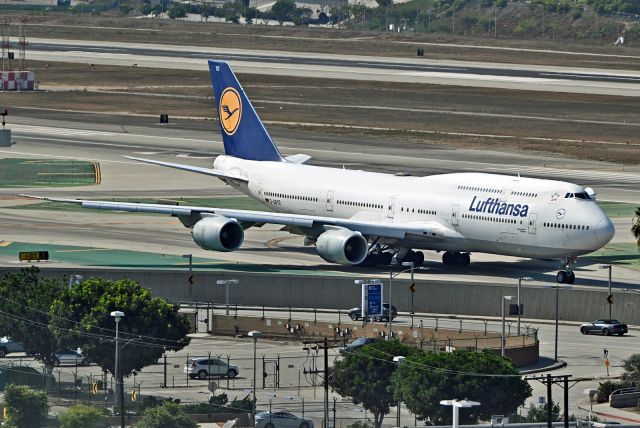 BOEING 747-8 (D-ABYR)