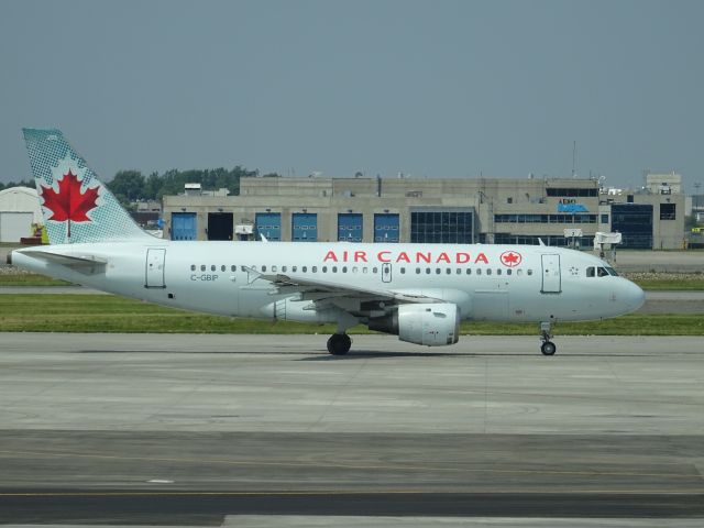 Airbus A319 (C-GBIP) - Taxiing to runway at CYUL