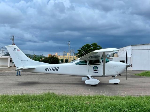 Cessna Skylane (N111GG)