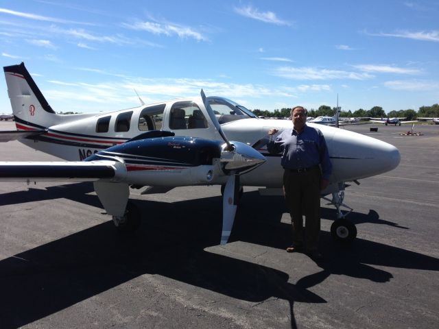 Beechcraft Baron (58) (N609G)