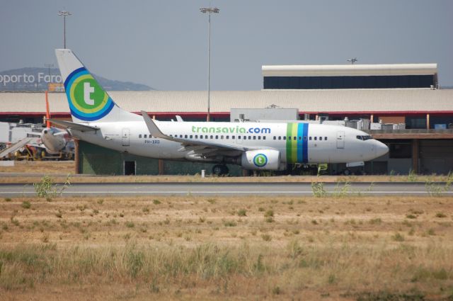 Boeing 737-700 (PH-XRD)