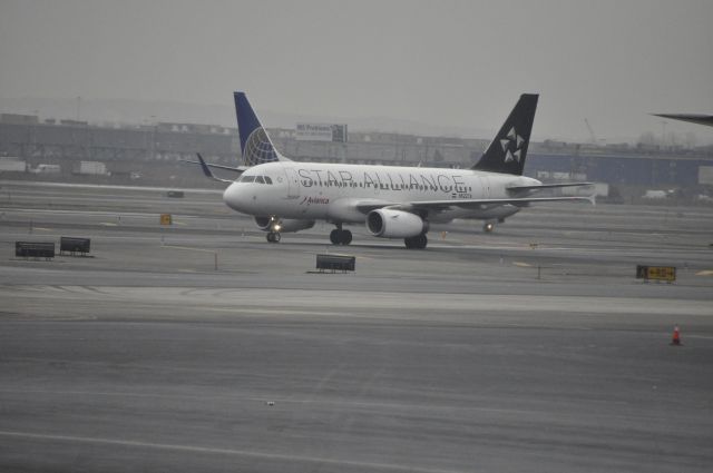 Airbus A320 (N522TA)