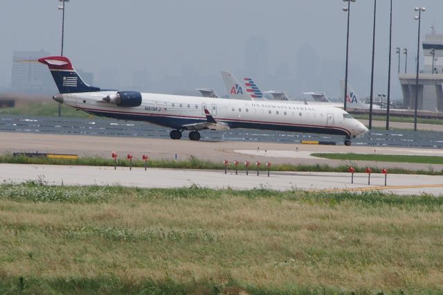 Canadair Regional Jet CRJ-200 (N919FJ)