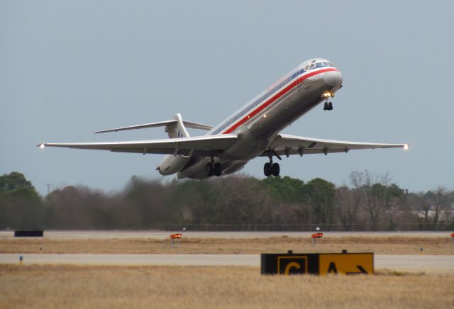 McDonnell Douglas MD-82 (N7547A)