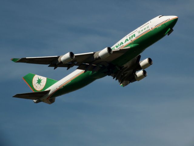 Boeing 747-400 (B-16408)