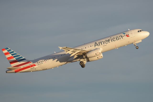 Airbus A321 (N927UW)