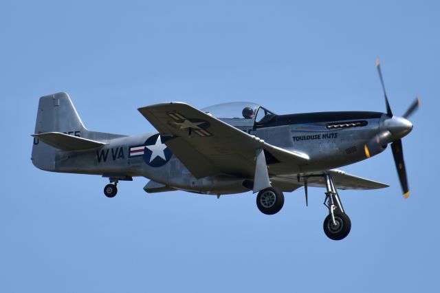 North American P-51 Mustang (N551CF) - TF-51D "Toulouse Nuts" coming into Love Field.