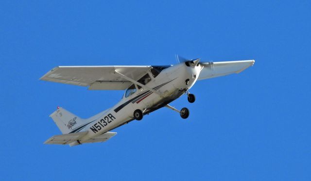 Cessna Skyhawk (N5132R)