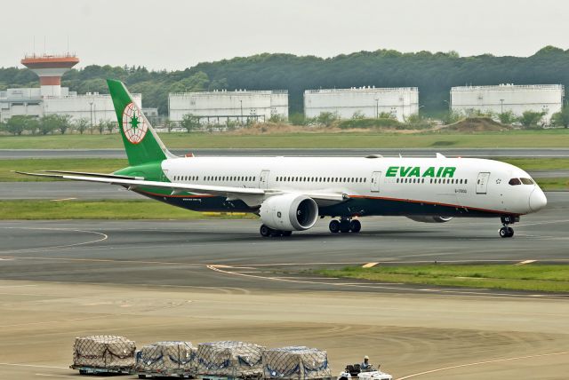 BOEING 787-10 Dreamliner (B-17802)