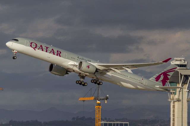 Airbus A350-1000 (A7-ANG)