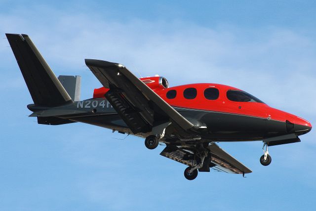 Cirrus Vision SF50 (N204HS) - I've been waiting to see this one for a while now, and I've finally got it with good weather! Arriving at its home from Smith Reynolds Airport. Photo taken on 11/14/2020.