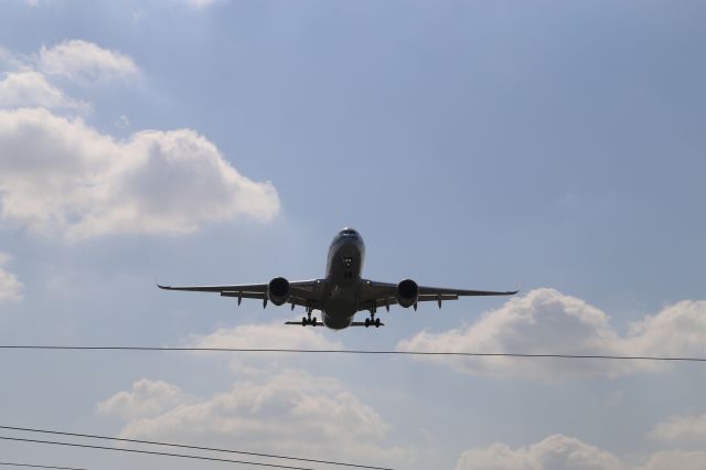 Airbus A350-900 (B-1080)