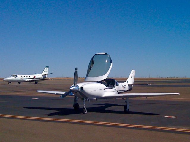 Lancair Legacy 2000 (VH-XTZ)