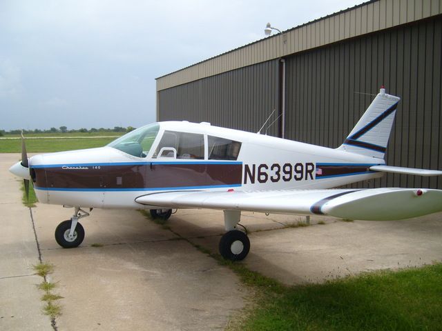 Piper Cherokee (N6399R)