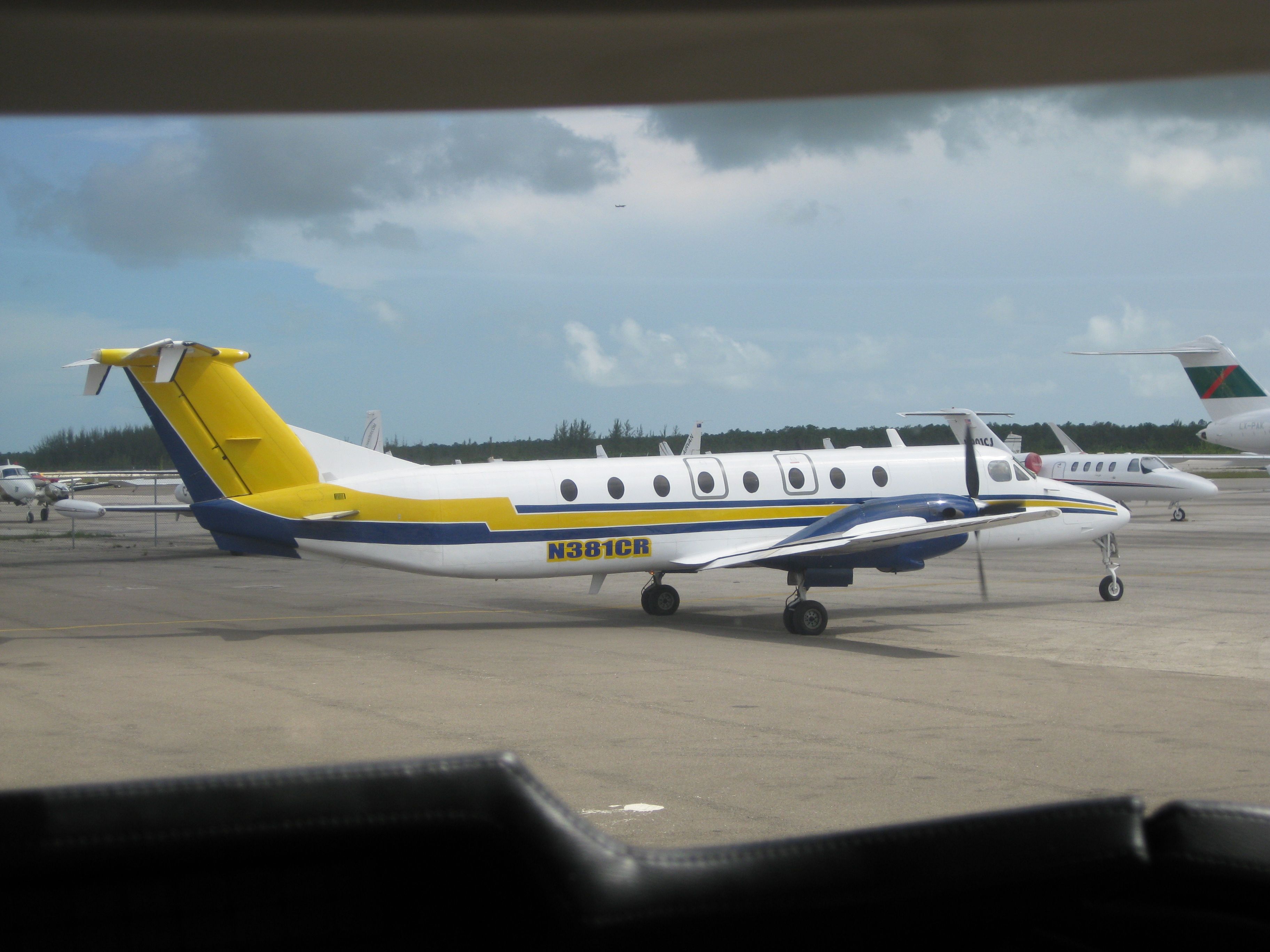 Beechcraft King Air 90 (N381CR)