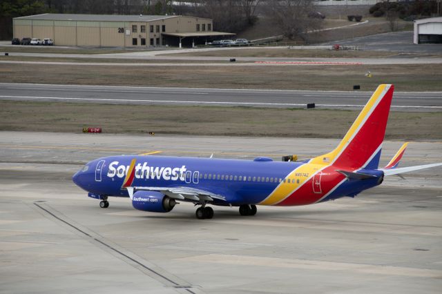 Boeing 737-800 (N8574Z) - N8574Z leaving the gate area at BHM to depart for DAL