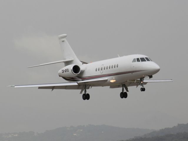 Dassault Falcon 2000 (CS-DFD)