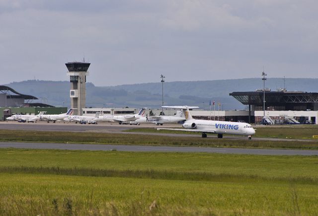 — — - Metz Airport - 2005-06-05.