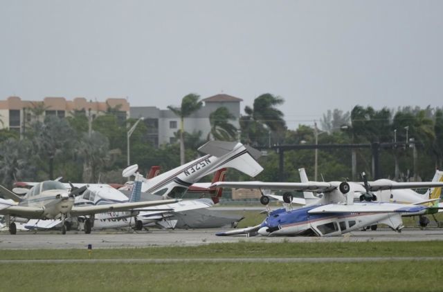 Cessna Skylane (N52EN) - Photo of North Perry Airport, Hollywood, FL during Hurricane Ian on Sept 27-28, 2022