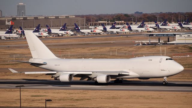 Boeing 747-400 (N404KZ)