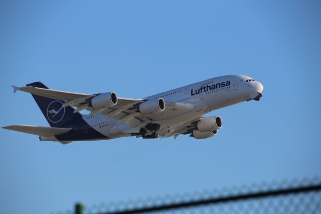 Airbus A380-800 (D-AIMK)