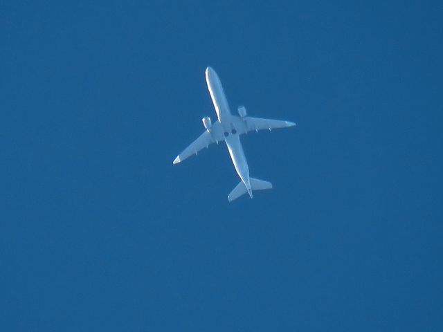 Embraer 175 (N287NN)
