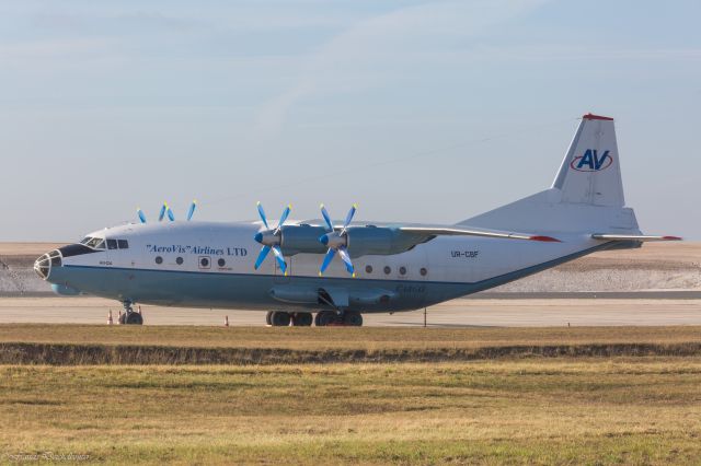 Antonov An-12 (UR-CBF)